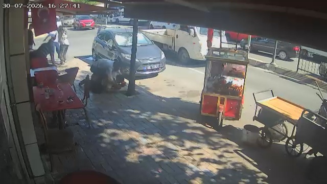 Laf atma kavgası ölümle bitti! Kocasıyla gelince ortalık karıştı