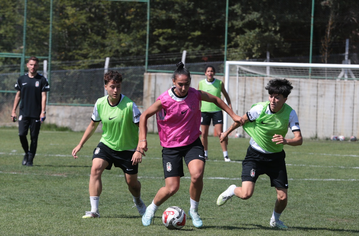 Beşiktaş Kadın Futbol Takımı Bolu'da Kamp Yapıyor