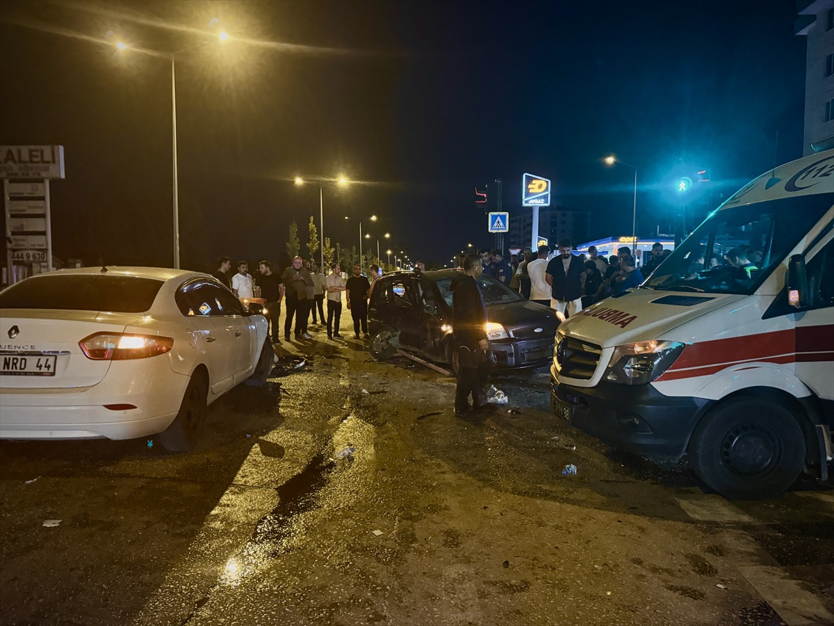 Bursa\'da Trafik Kazası: 7 Yaralı