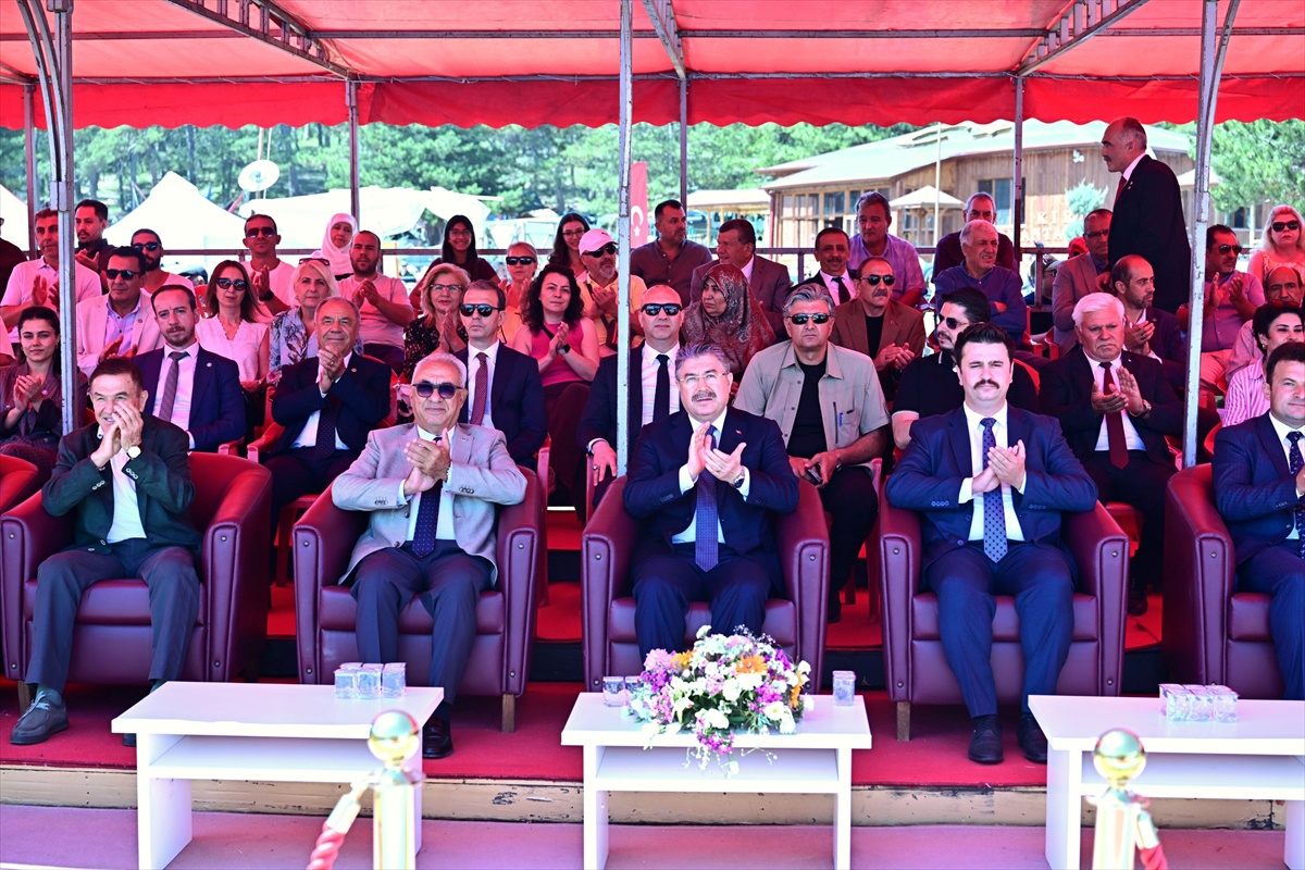 Mihalıççık\'ta 46. Kiraz Festivali Coşkusu