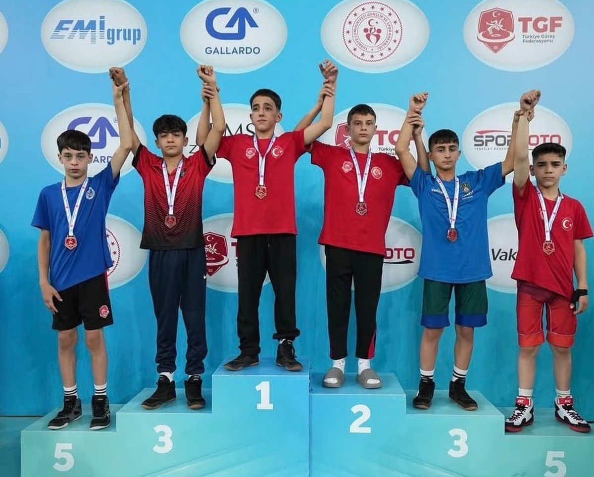 Şampiyon Güreşçi Bulut Yaman\'a Destek