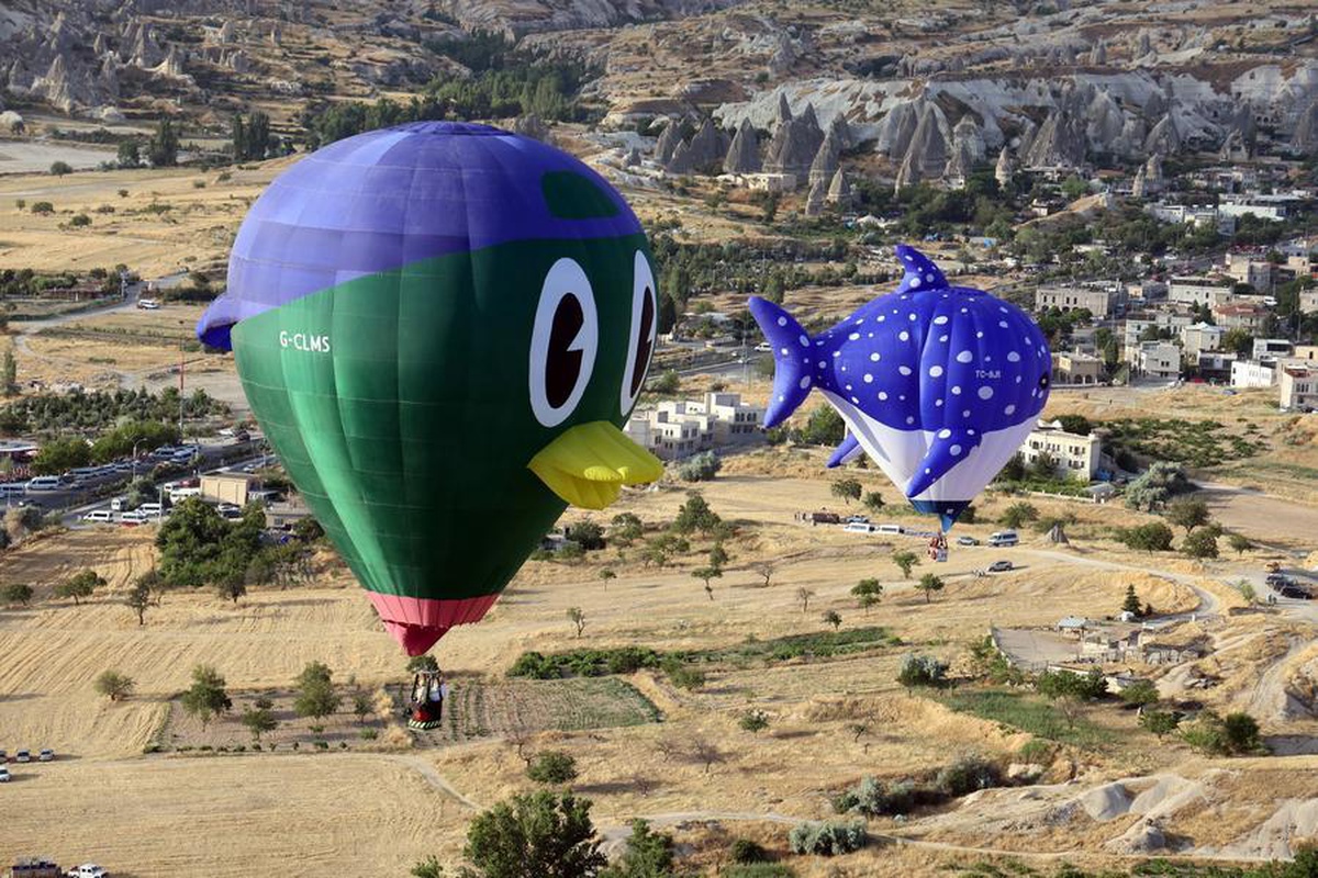 Kapadokya\'da Renkli Balon Festivali