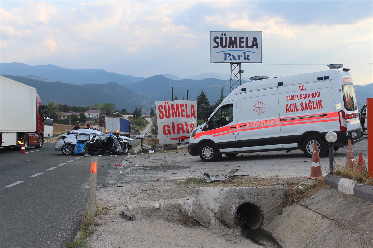 Tosya\'da Trafik Kazası: 2 Ölü, 4 Yaralı
