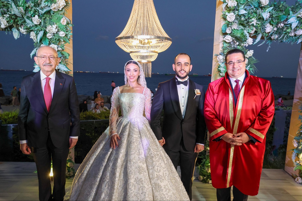 Kılıçdaroğlu Düğünde Nikah Şahidi Oldu