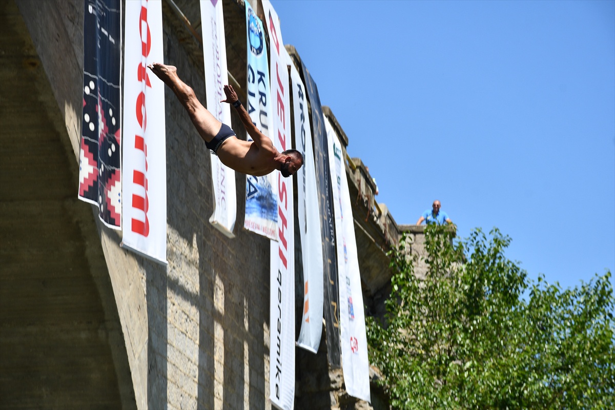 76. Şivan Köprüsü Atlama Yarışı Yapıldı