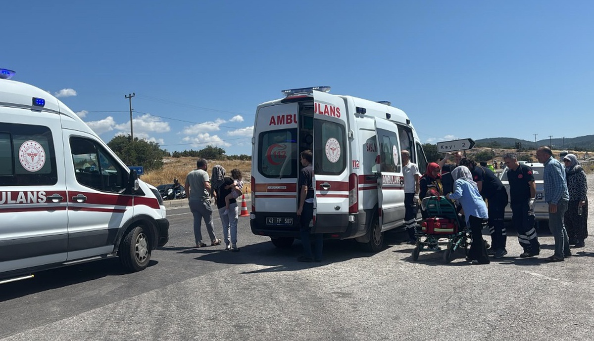 Kütahya\'da Trafik Kazası: 1 Ölü, 4 Yaralı