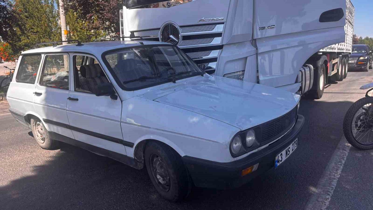 Tavşanlı\'da Trafik Kazası: 2 Yaralı