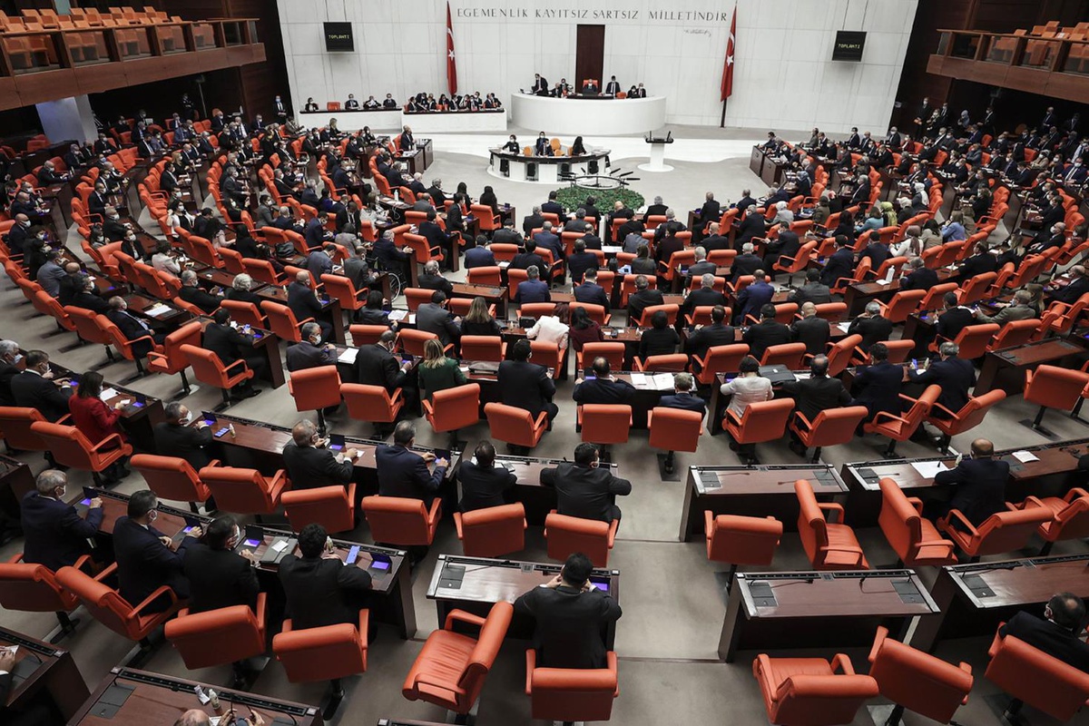 Meclise "İstanbul kışlık, Ankara yazlık başkent olsun" başvurusu