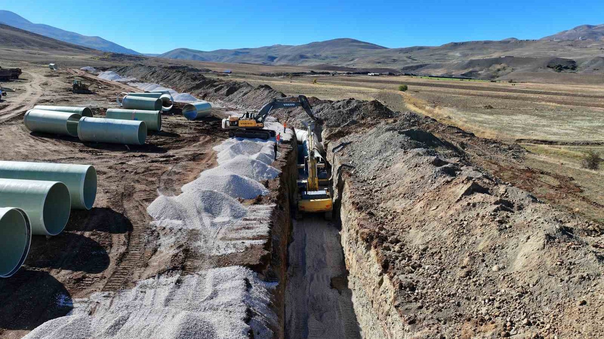 Erzincan\'da Modern Sulama Projesi İlerliyor