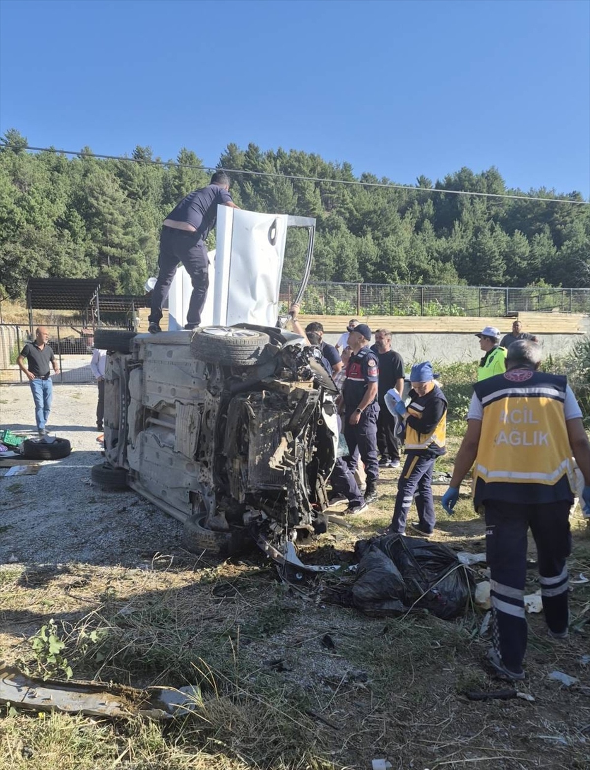 Uşak\'ta Trafik Kazası: 1 Ölü, 3 Yaralı