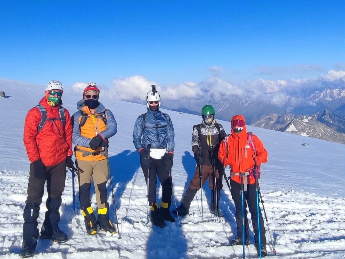 Elbruz Dağı'na Tırmanış Başarıyla Tamamlandı