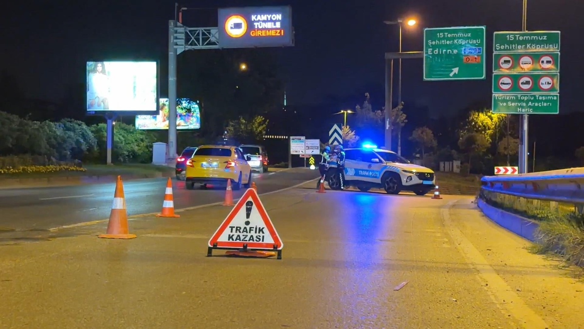 15 Temmuz Şehitler Köprüsü belgesel dizi projesi kapsamında trafiğe kapatıldı / Görüntü eklendi