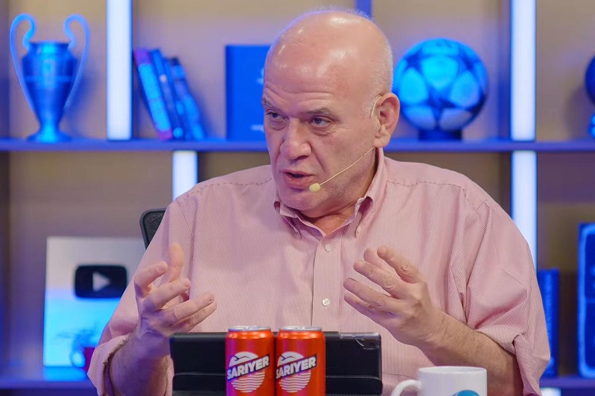 Ahmet Çakar, \'\'Alacaksan böylelerini al\'\' deyip Dursun Özbek\'e 2 yıldız ismi önerdi