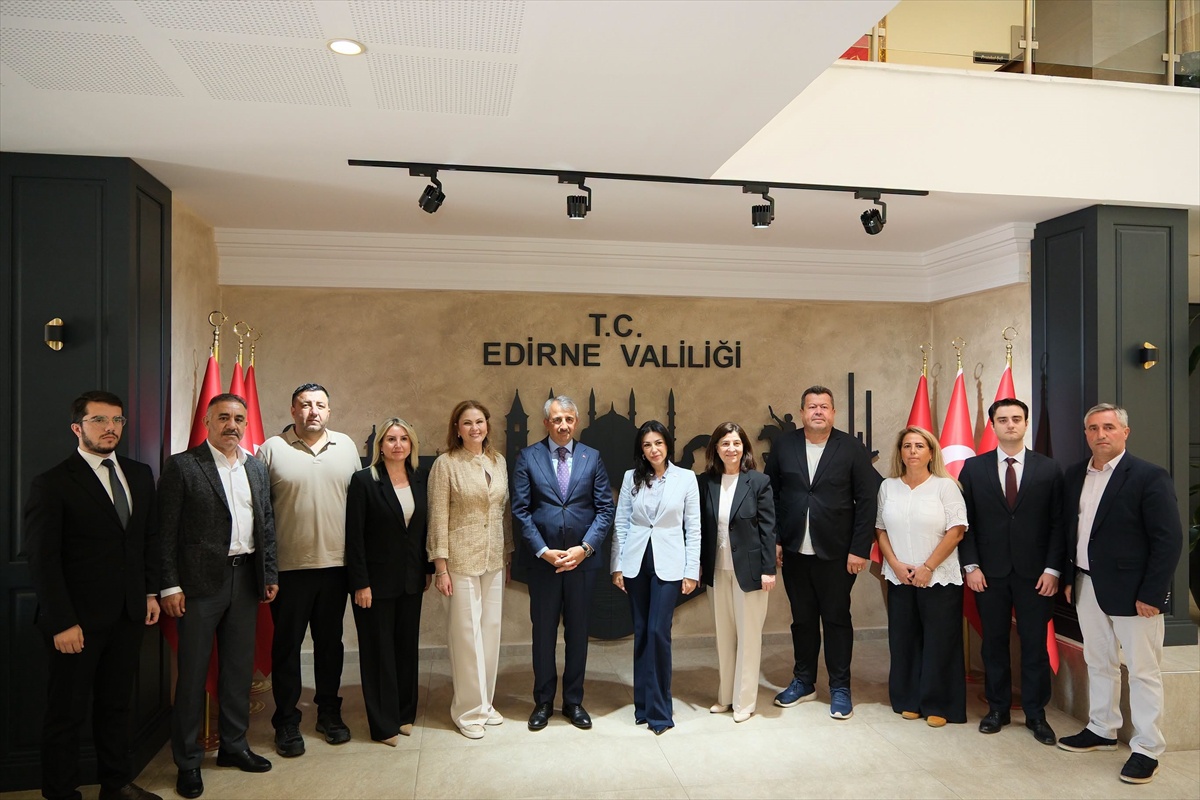 AK Parti Heyeti Edirne Valisi\'ni Ziyaret Etti