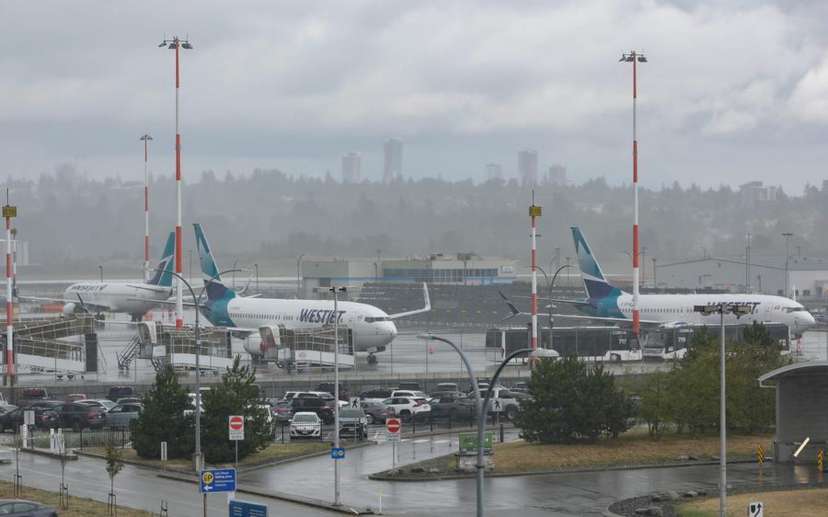 WestJet Çalışanları Greve Gitti