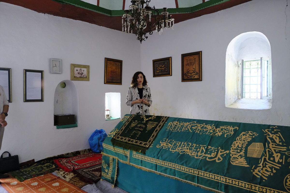 Yunanistan\'da yüzyıllardır değişmeyen gelenek! SEÇEK Yağlı Güreş etkinlikleri yapıldı