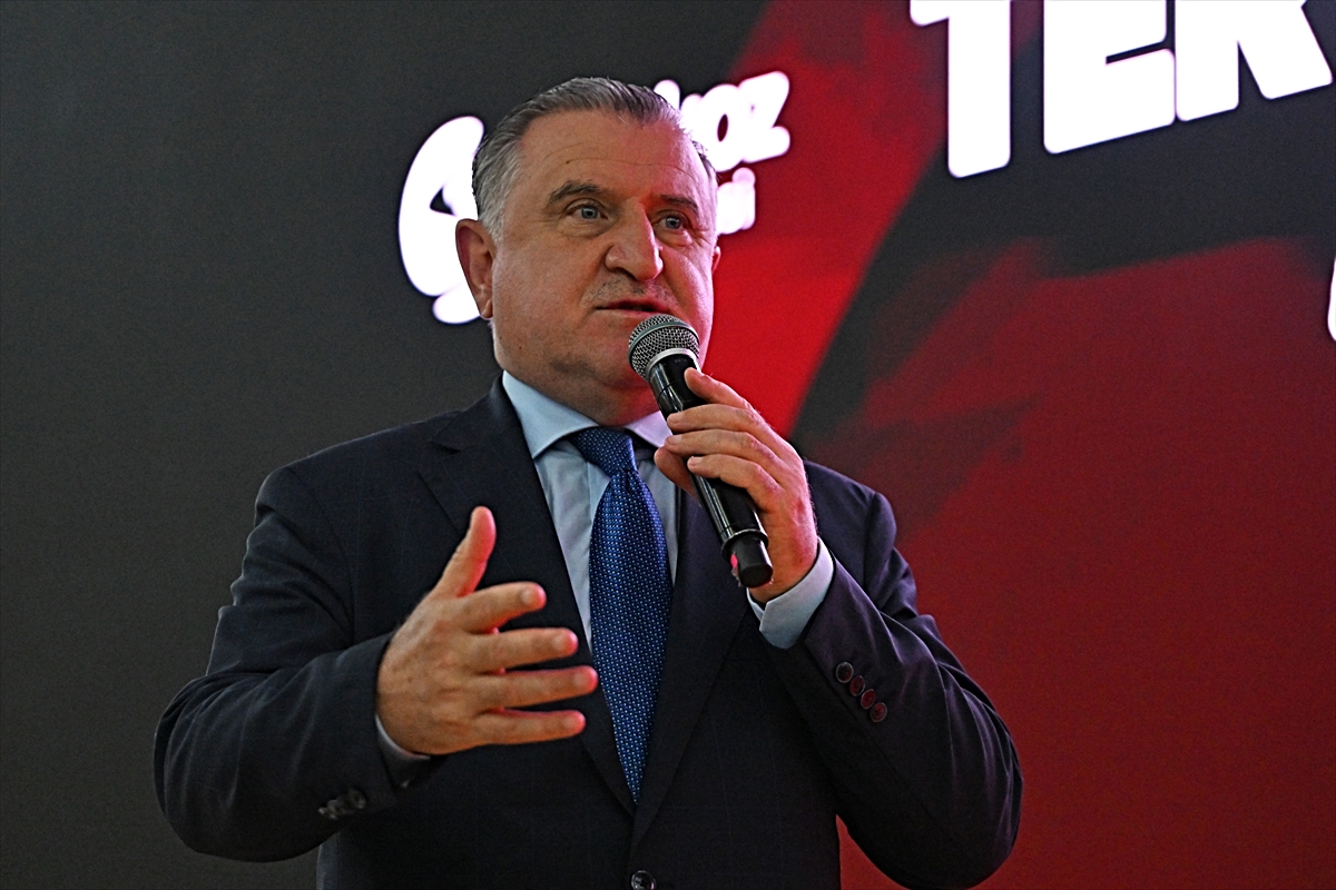 Bakan Bak\'tan Üniversite Tercihinde Destek