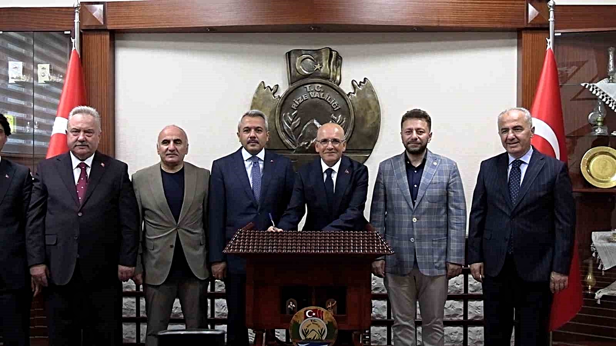 Bakan Şimşek Rize’de