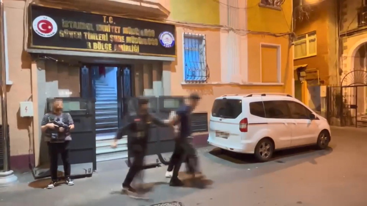 Beyoğlu'nda Yankesicilik: Hırsız Yakalandı - Son Dakika