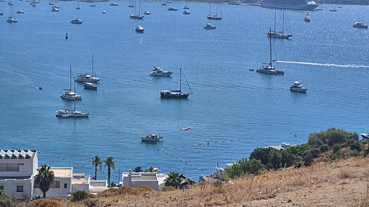 Bodrum\'da Yelkenli Tekne Battı