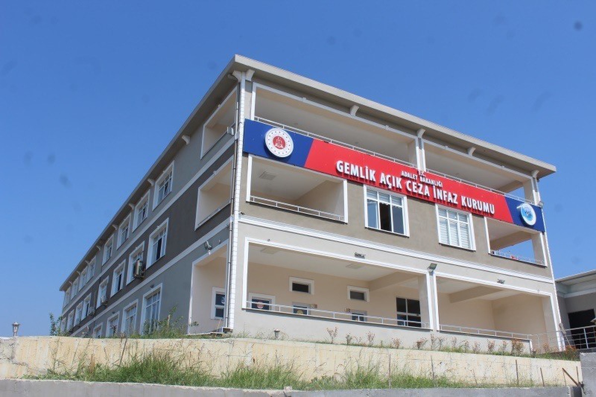 Firari hükümlü elektrik akımına kapılarak öldü