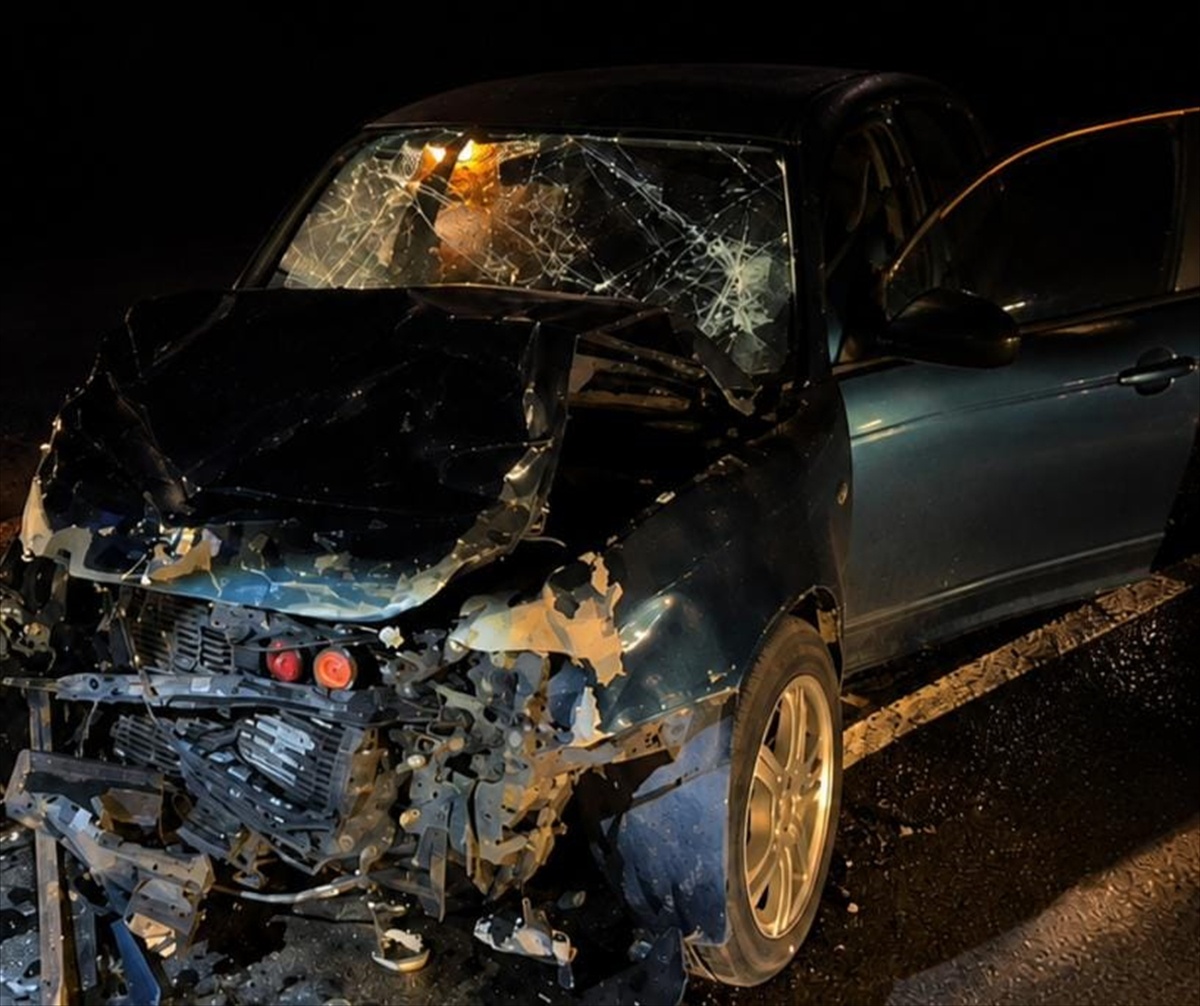 İznik\'te Trafik Kazası: 2 Ölü, 6 Yaralı