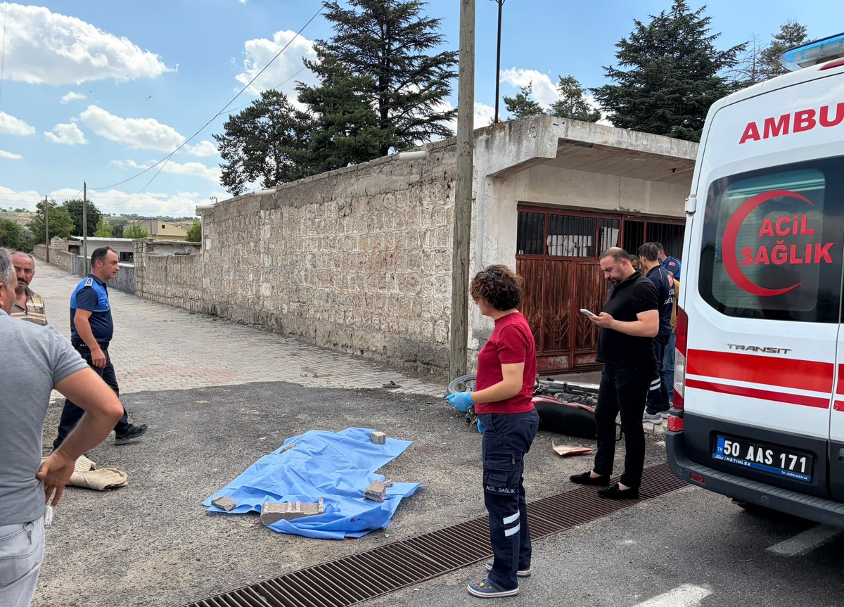Nevşehir\'de Motosiklet Kazası: 14 Yaşındaki Sürücü Hayatını Kaybetti