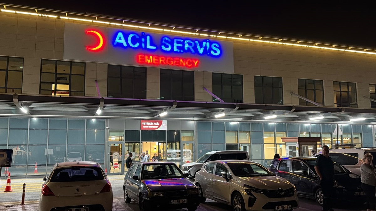 Eskişehir\'de Silahlı Kavga: 3 Yaralı