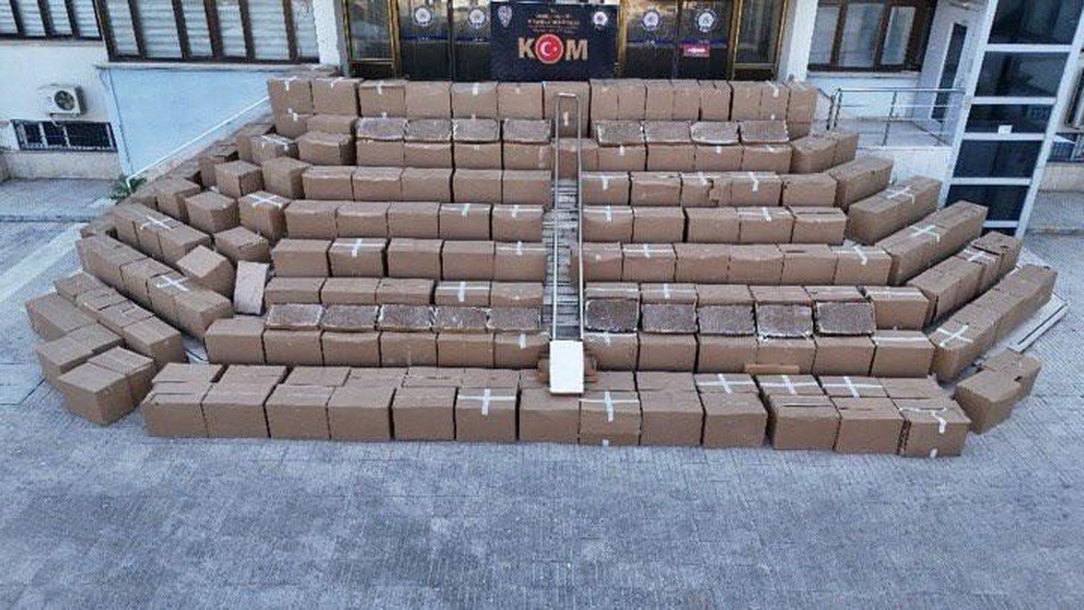 Denizli\'de Kaçak Tütün Operasyonu