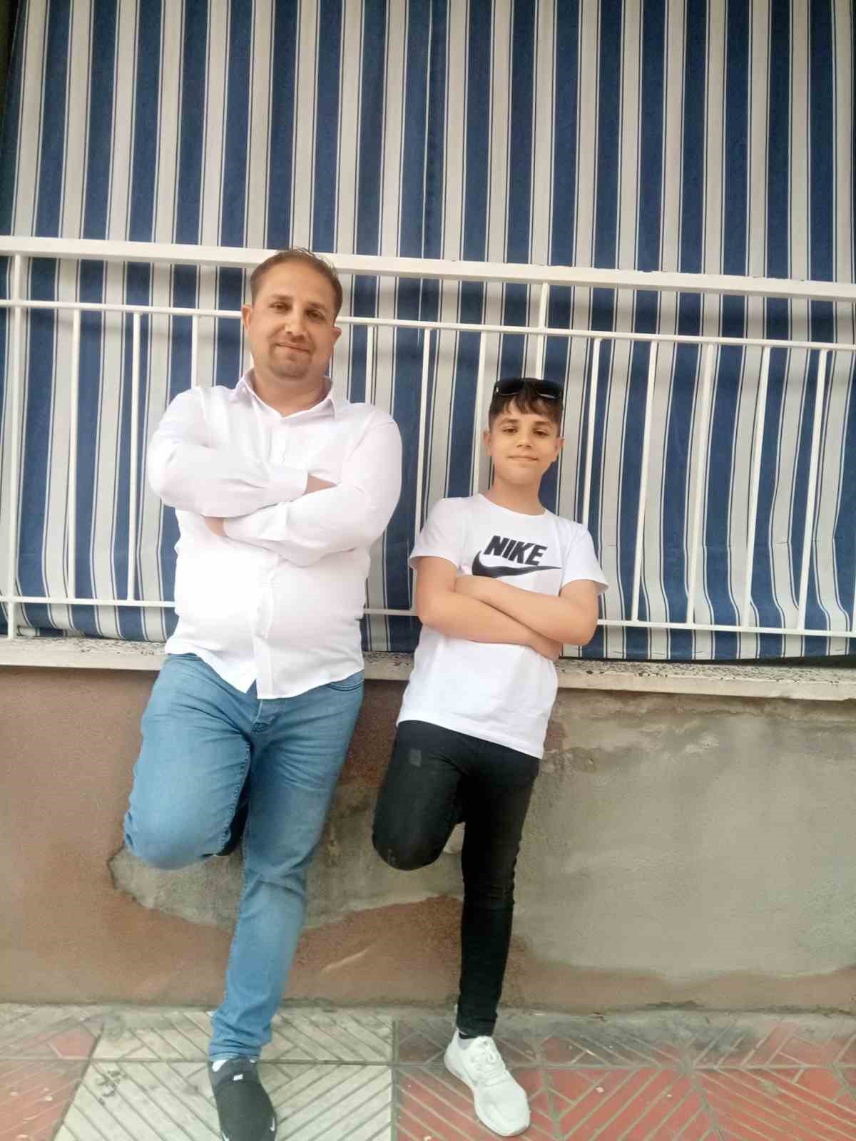 Manisa\'da Silahlı Saldırı: Baba ve Oğlu Hayatını Kaybetti