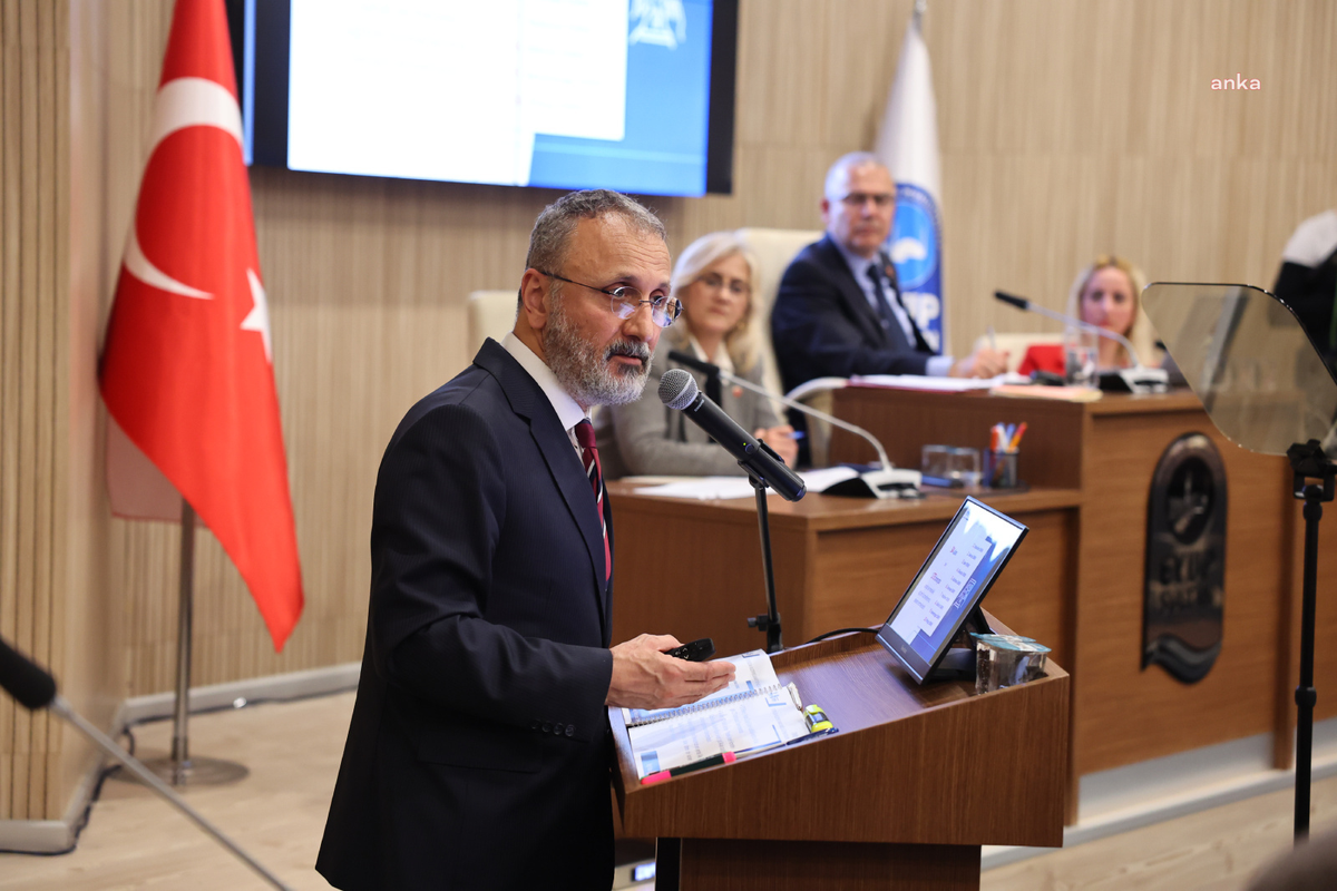Eyüpsultan Belediye Başkanı Özmen: Görevime CHP\'den seçilmiş bir belediye başkanı olarak devam edeceğim