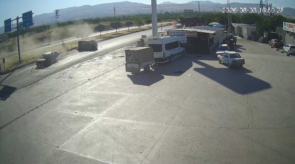 Akçadağ\'da Trafik Kazası: 3 Yaralı