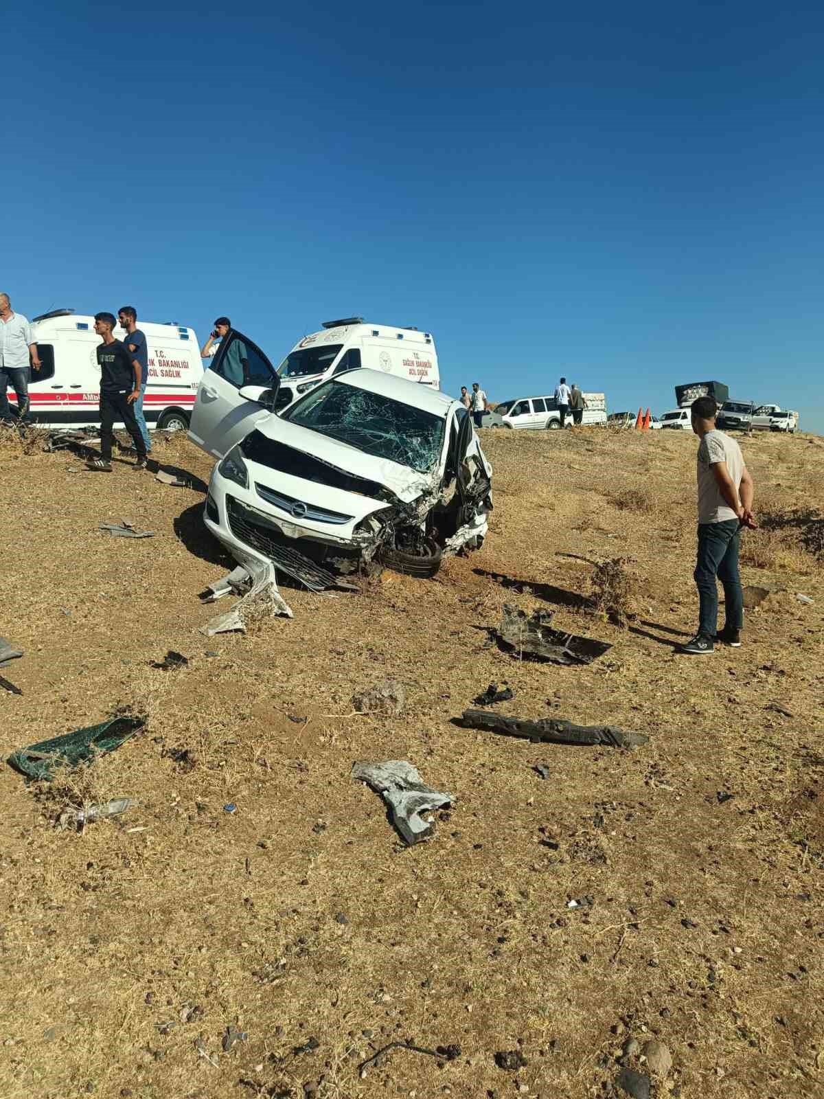 Siverek\'te Trafik Kazası: 3 Yaralı