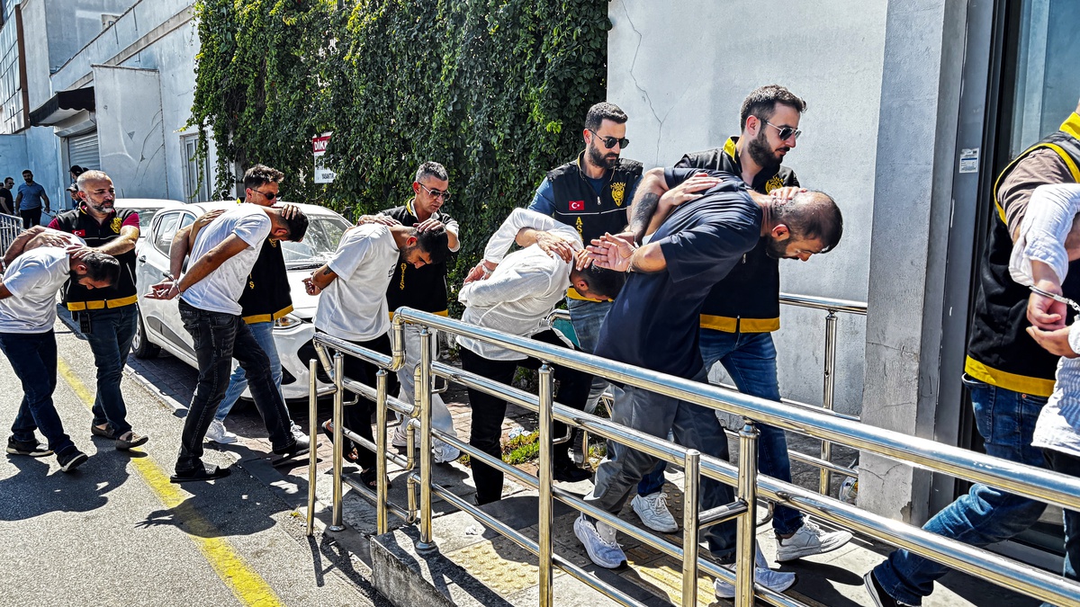 Kıskançlık cinayetinde 13 tutuklama