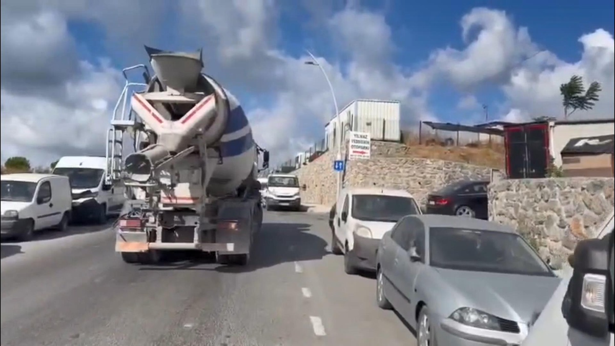 Sultangazi\'de Beton Mikserine Yasa Dışı Döküm Cezası
