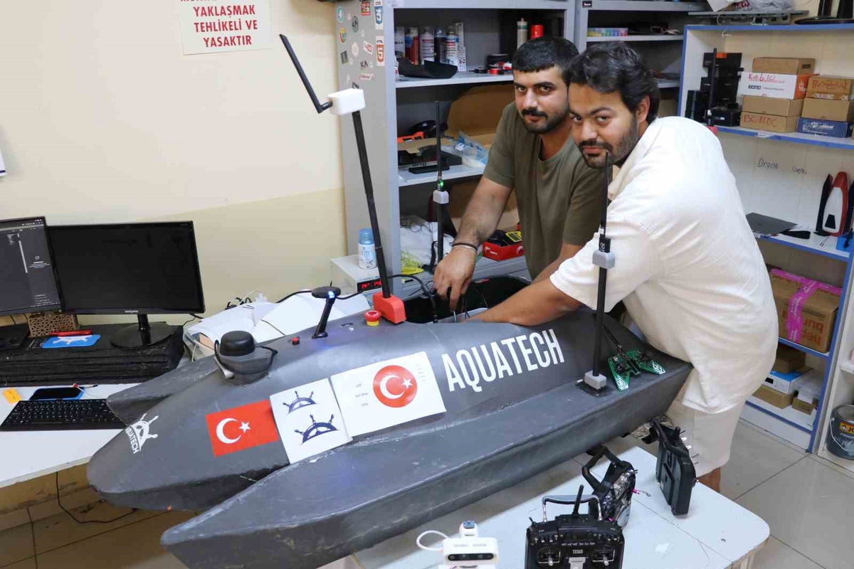 Öğrencilerden Otonom İnsansız Deniz Aracı