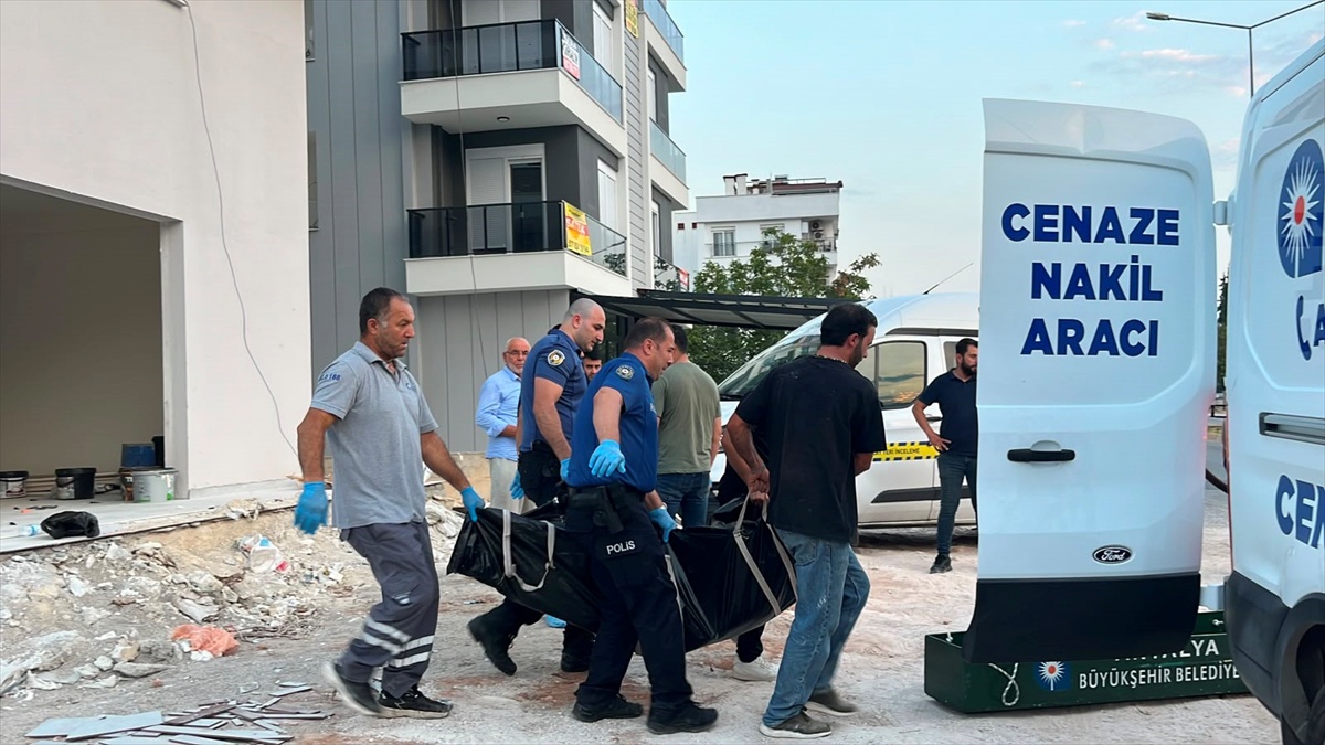 Döşemealtı\'nda İnşaatta Ölüm