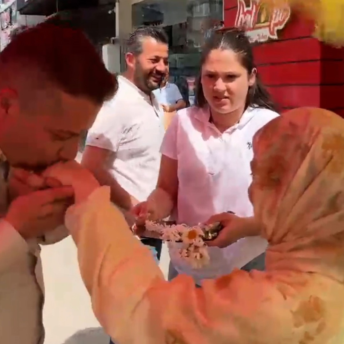 Eslem Nida\'nın Babasına Duygu Dolu Sürprizi