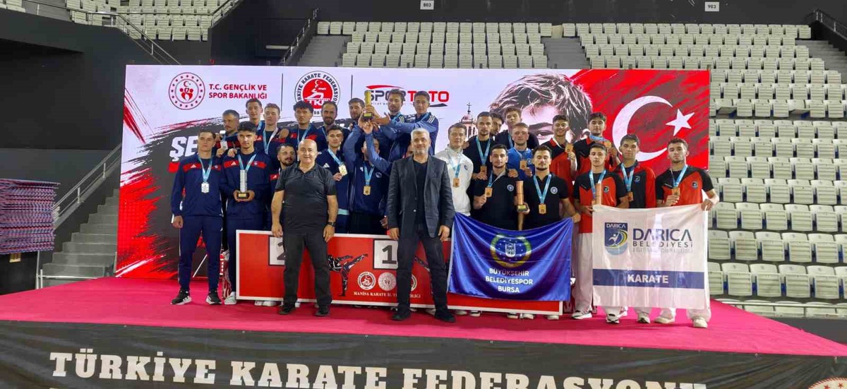 Bursa Büyükşehir Belediyespor\'dan Güreş ve Karatede Madalya Başarısı