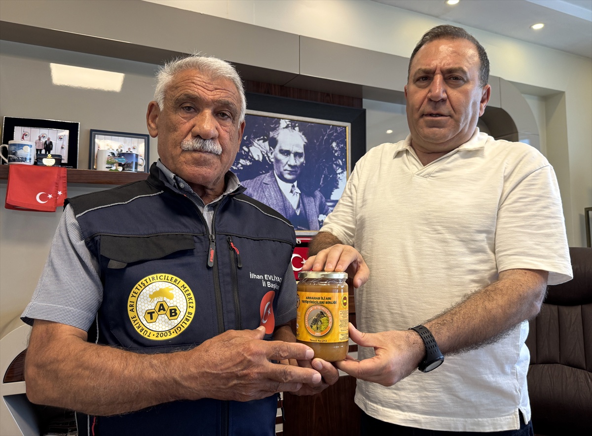 Ardahan Çiçek Balı Kilogram Fiyatı 1900 Lira