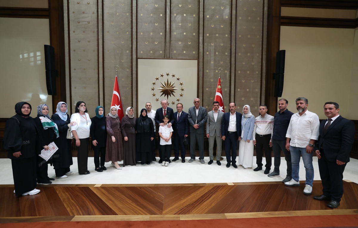 Erdoğan, Kahramanmaraş saldırısında ölen öğrencilerin ailelerini kabul etti