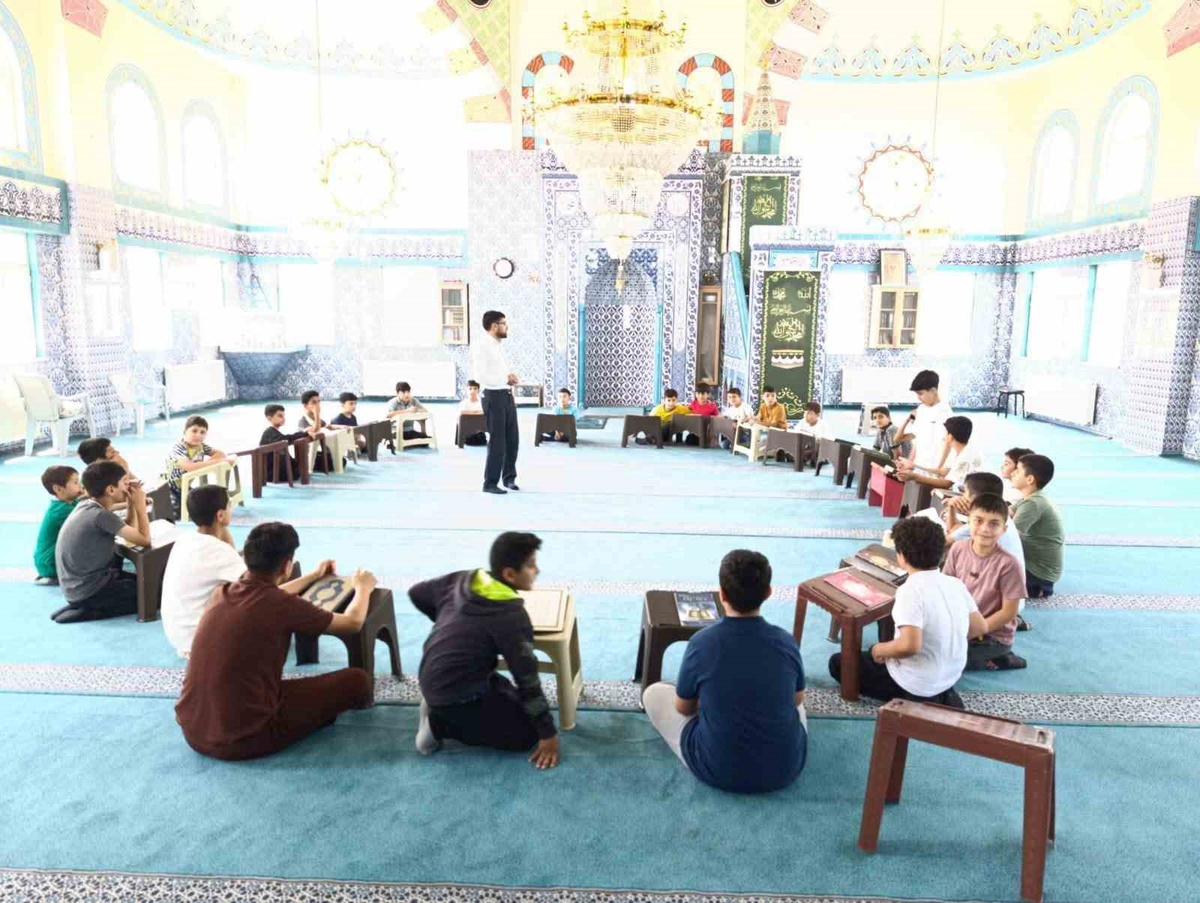 Van\'da Yaz Kuran Kursunda Bağımlılık Semineri