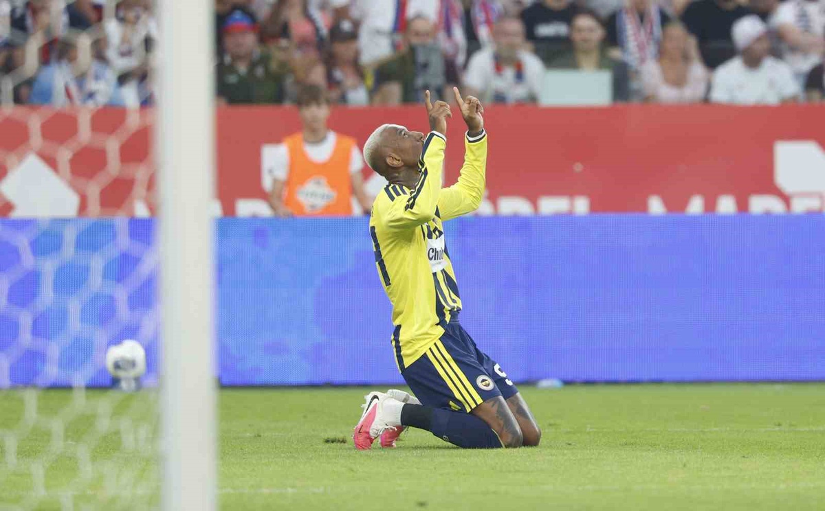 Fenerbah&ccedil;e, Sturm Graz ile karşılaşıyor