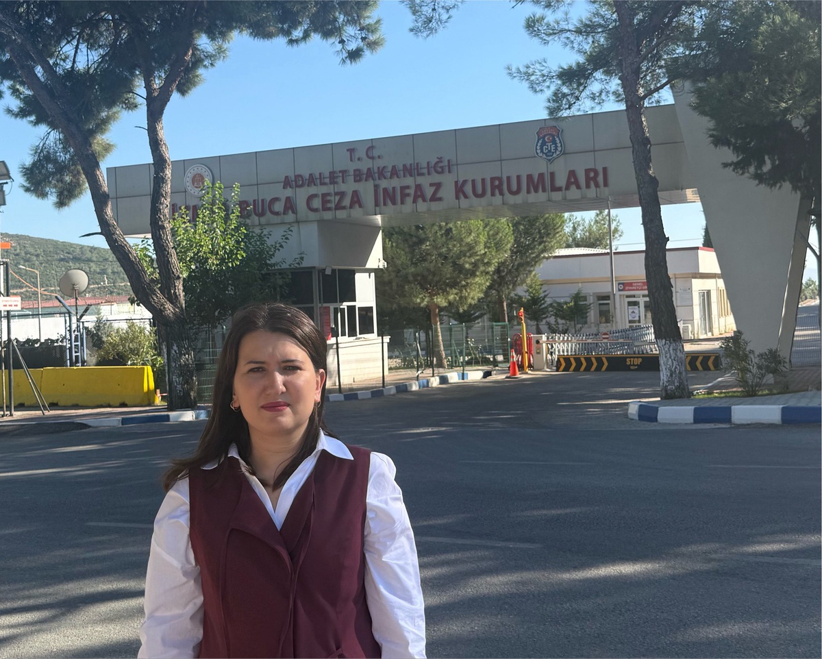 Gökçe Gökçen\'den tutuklu belediye başkanlarına ziyaret: "Seferihisar Belediye Başkanımız Yetişkin\'in sağlık durumu hepimizi endişelendiriyor"