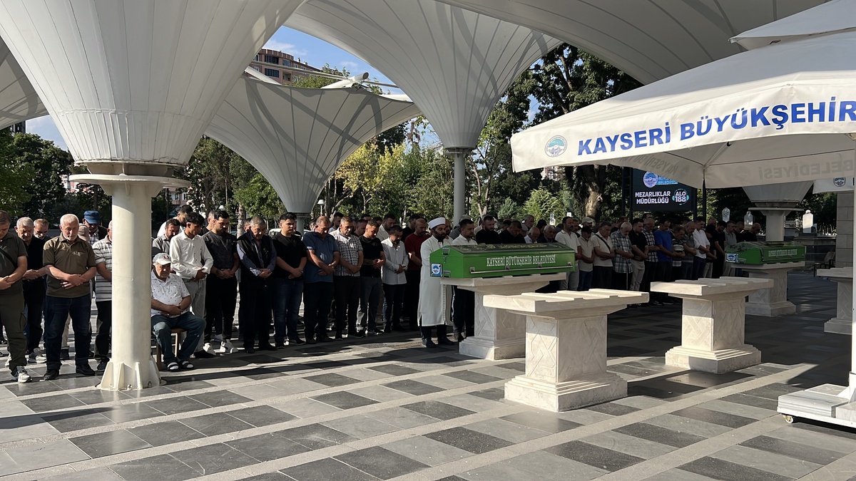 Kayseri\'de bıçaklı kavga: 1 ölü