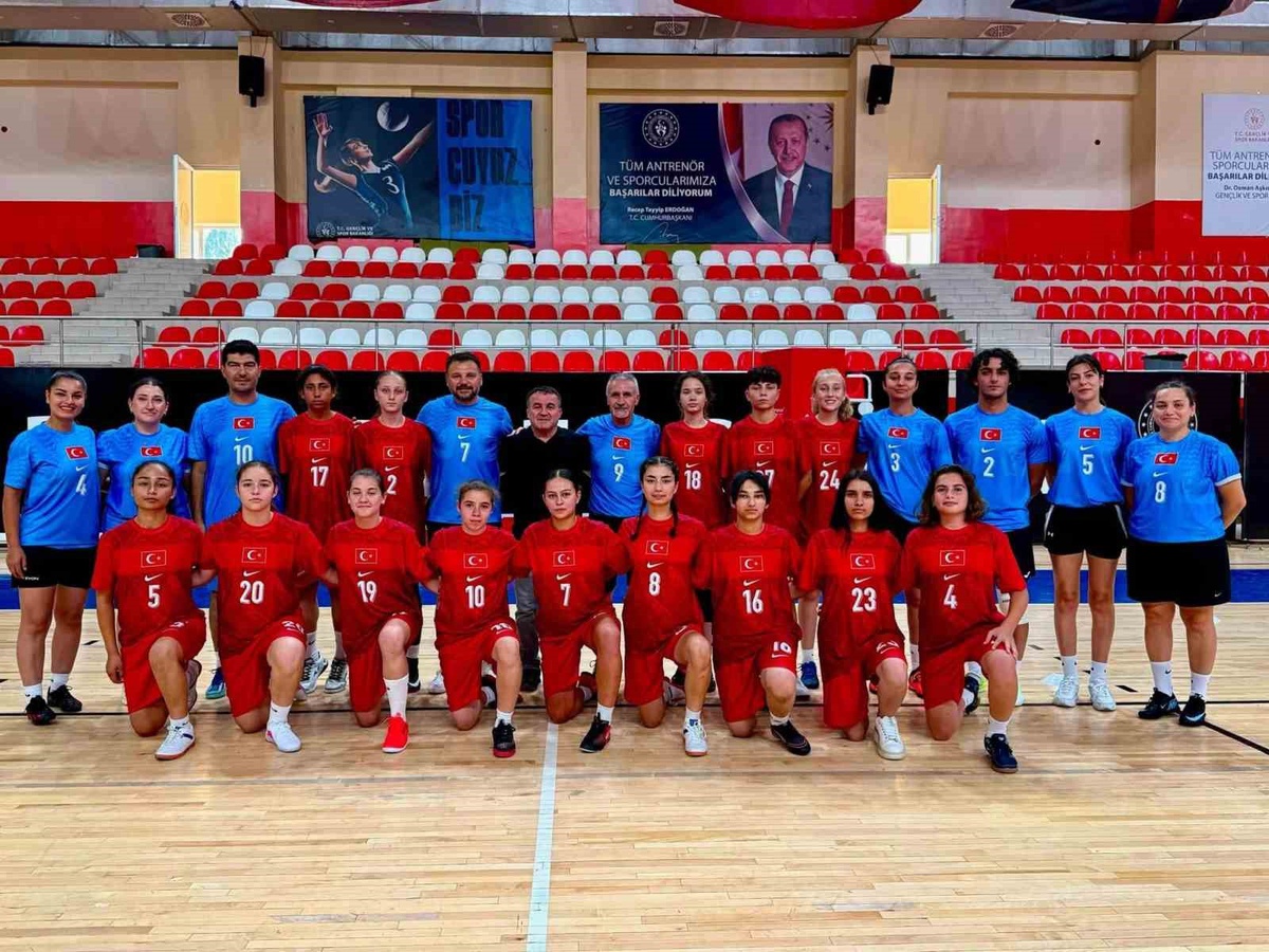 Milli Takım Avrupa Şampiyonası\'na Hazırlanıyor