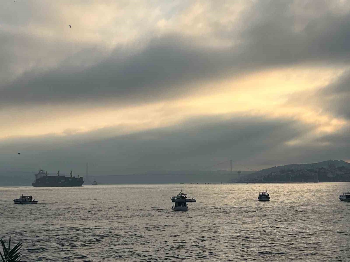 İstanbul Boğazı\'nda Yoğun Sis