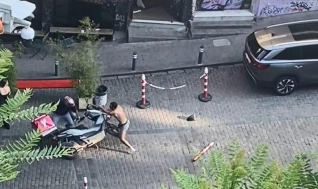 Yarı Çıplak Şahıs Motosikletin Önüne Atladı, Dayak Yedi ve Gözaltına Alındı
