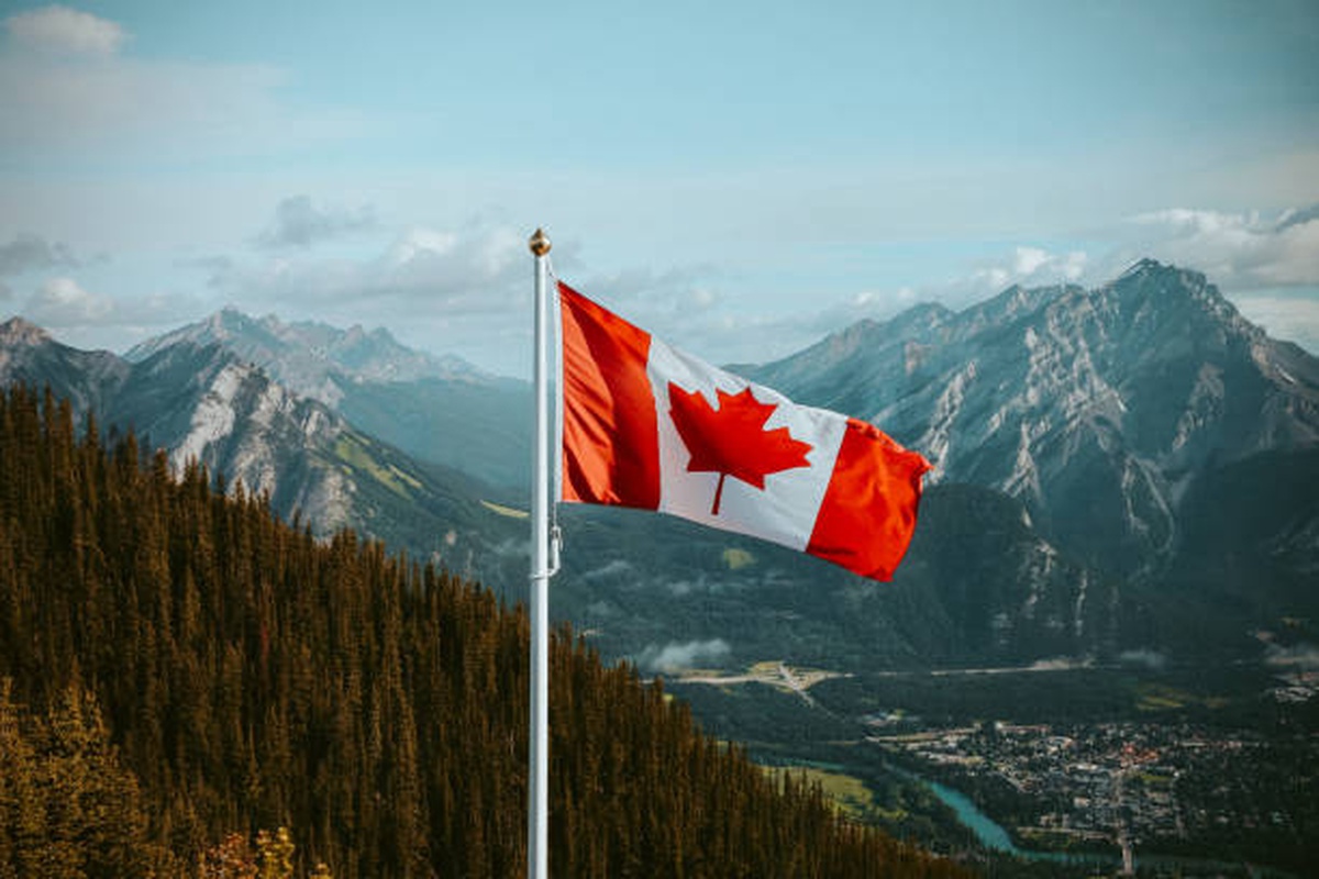 British Columbia\'da Orman Yangınları: 5 Bin Kişi Tahliye Edildi