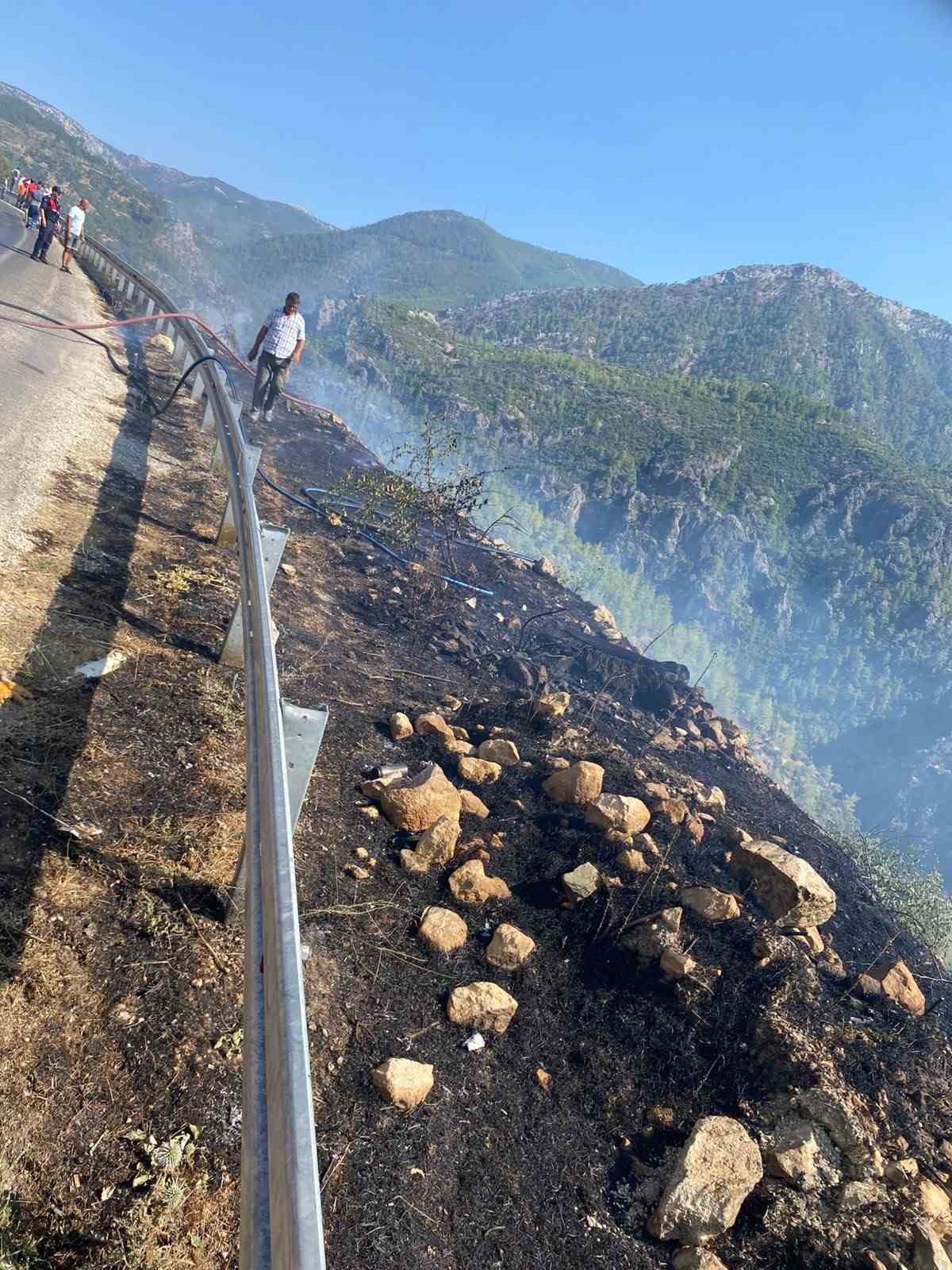Silifke\'de Yangın Kontrol Altına Alındı